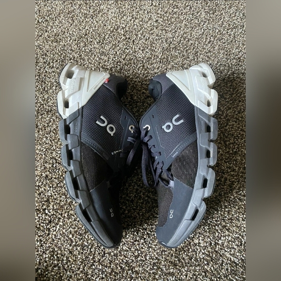 On Cloud Helion Cloudtec Cloudflyer 4 Running Sneakers Women 9.5 or Men 8 - Picture 3 of 10